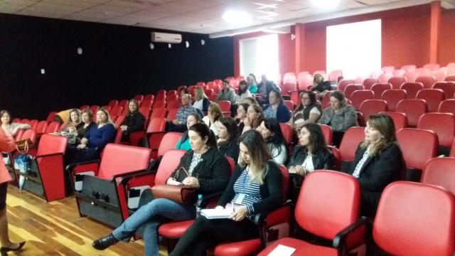 1º ENCONTRO COM PROFISSIONAIS READAPTADOS DA REDE MUNICIPAL  DE  ENSINO